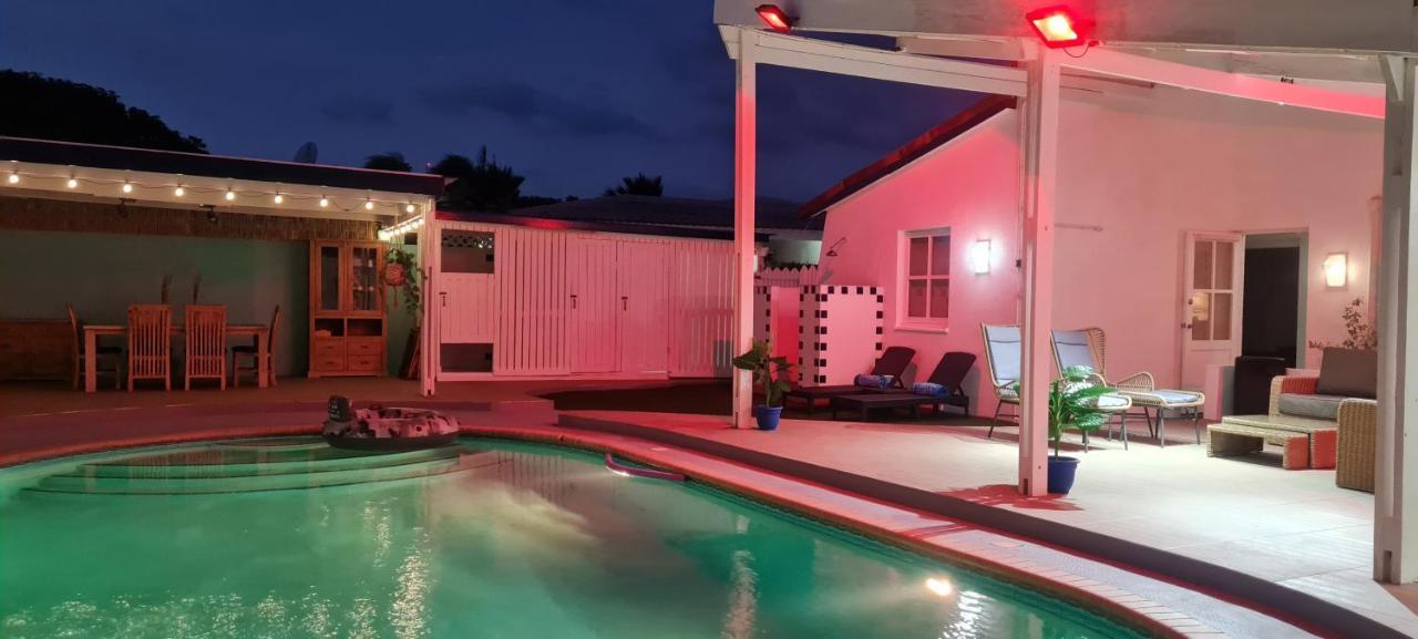 Family Villa With Big Pool And Absolute Privacy Willemstad Exteriér fotografie